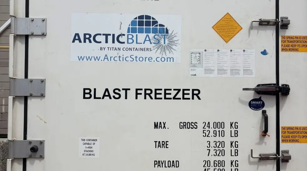 ArcticBlast container door